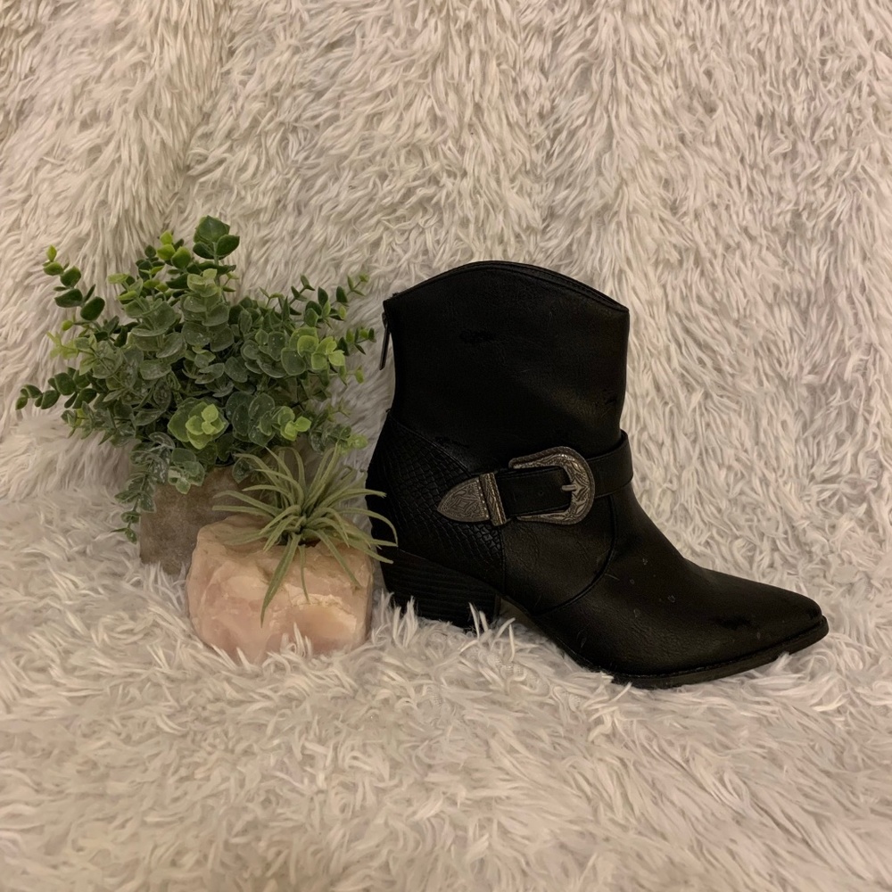 Western ankle bootie